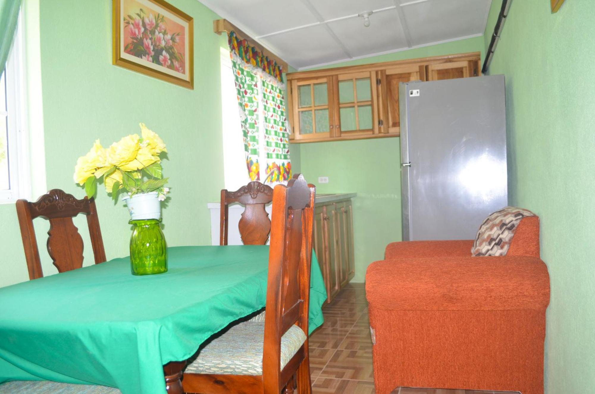 Little Shaw Park Guest House 奥乔里奥斯 外观 照片