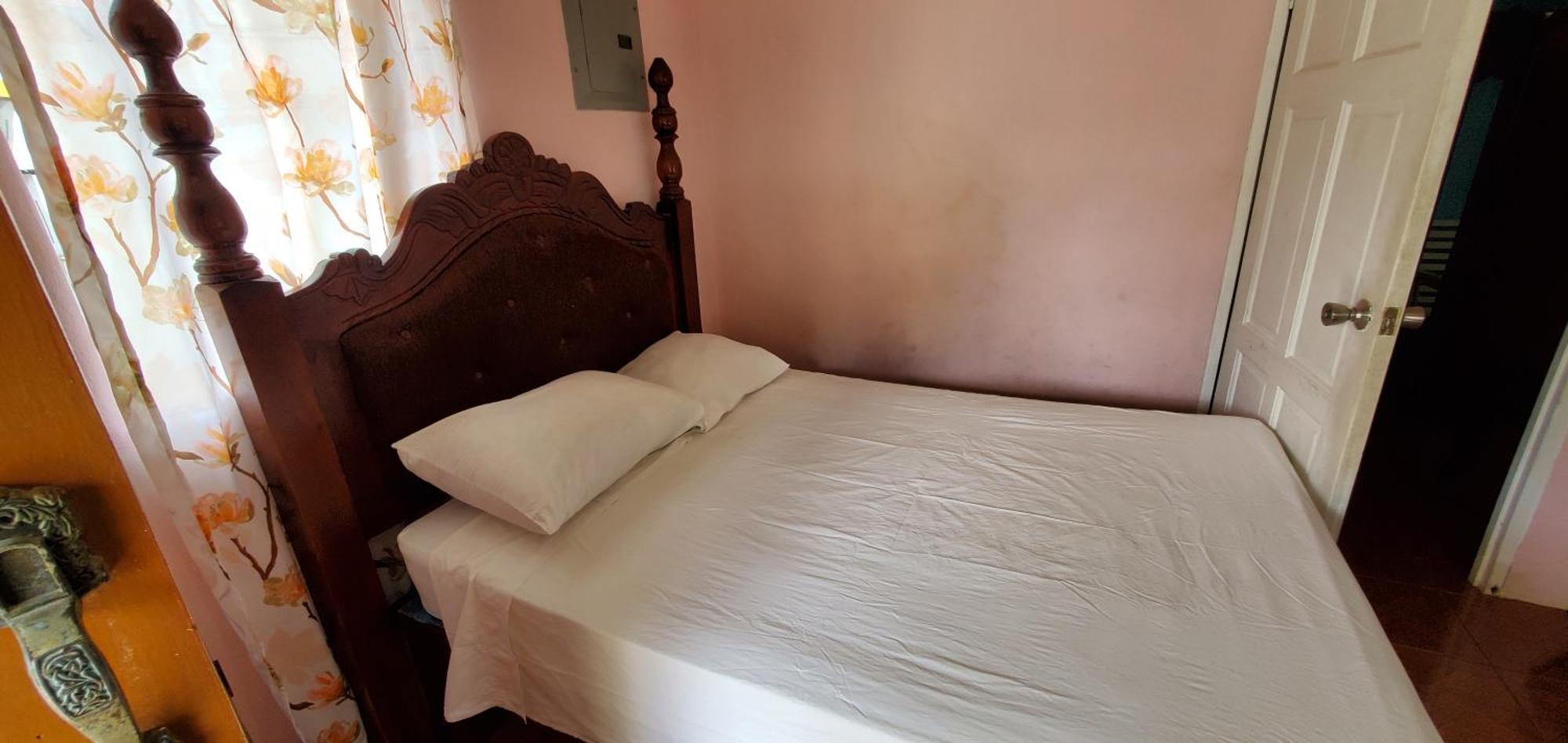 Little Shaw Park Guest House 奥乔里奥斯 外观 照片