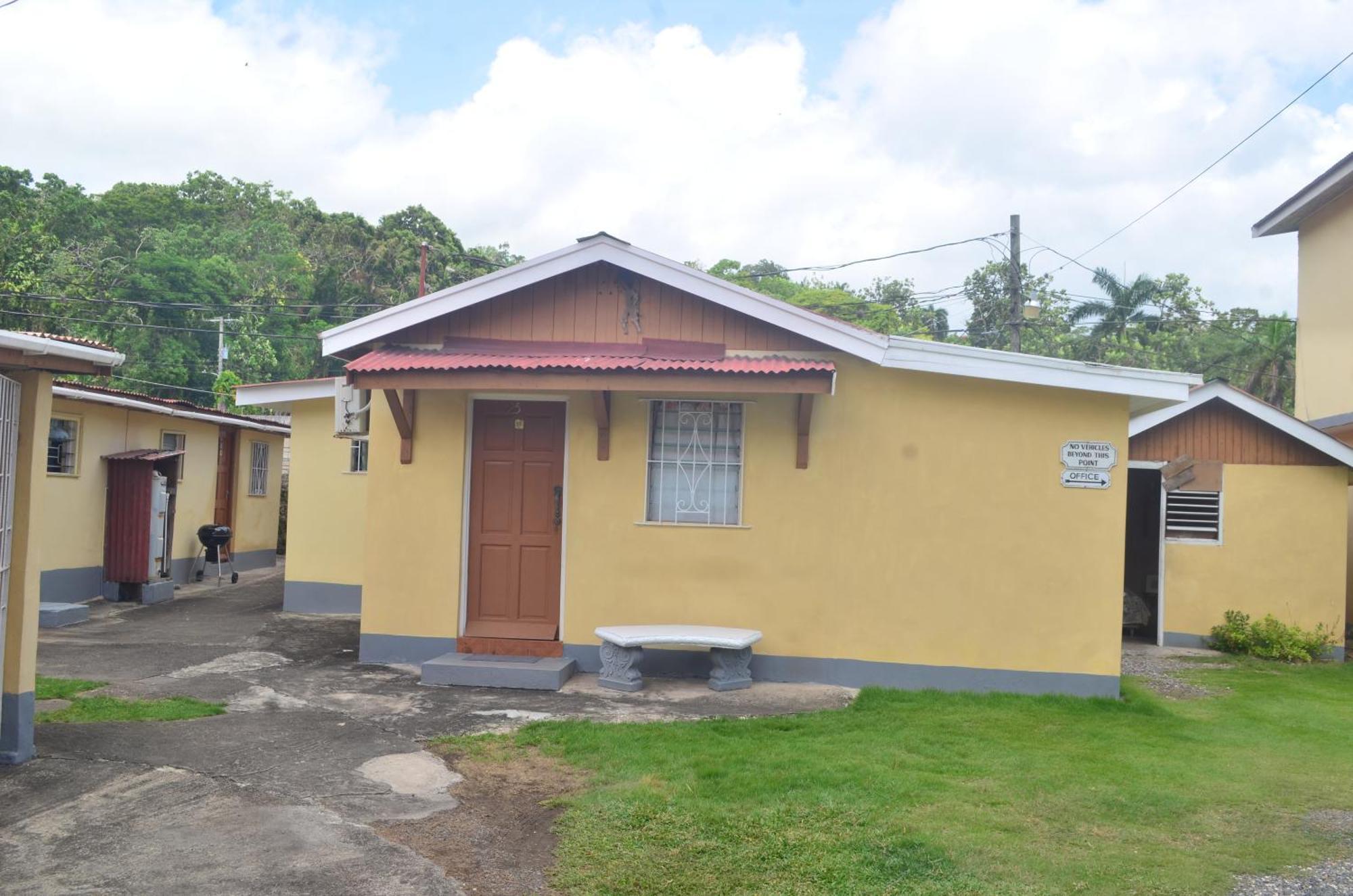 Little Shaw Park Guest House 奥乔里奥斯 外观 照片